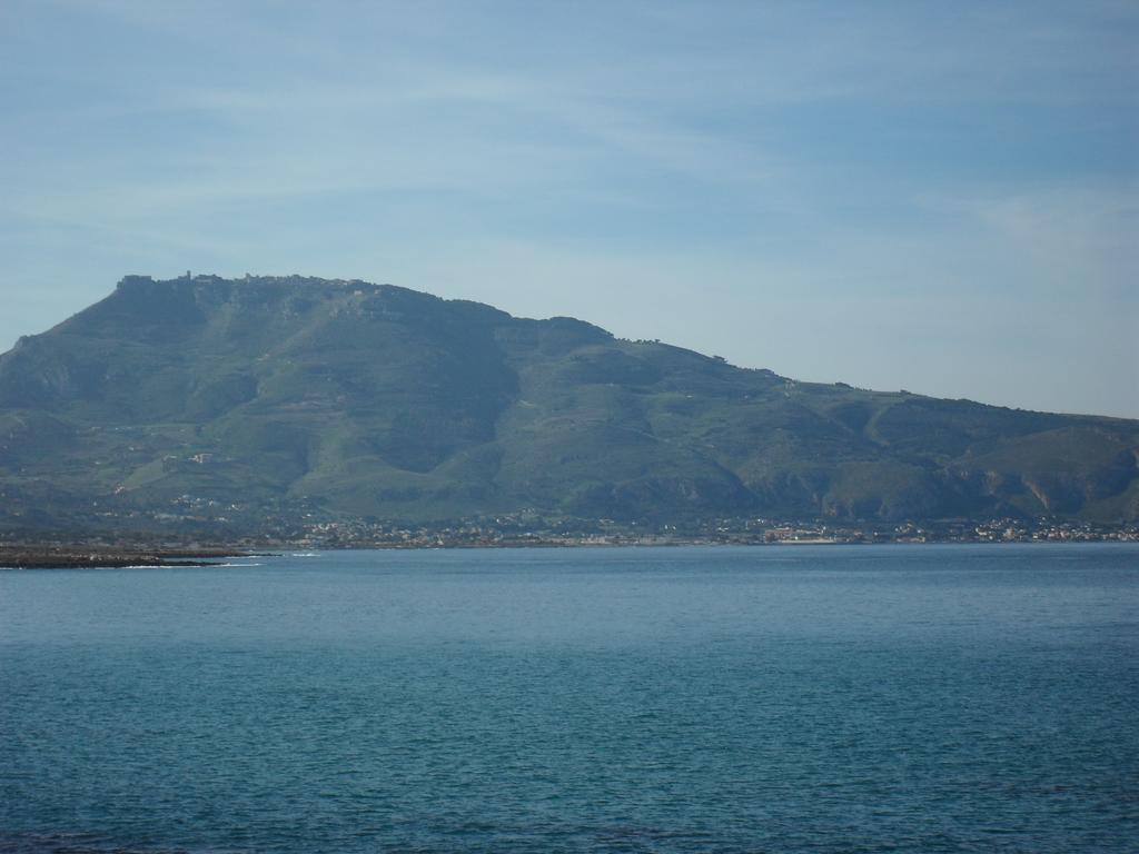Baia Cofano Home กุสโตนาชี ภายนอก รูปภาพ